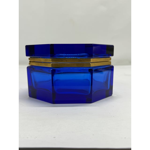 Blue Murano or French Cobalt-Blue Octagonal Glass Casket, Ca. 1960–1980 For Sale - Image 8 of 8