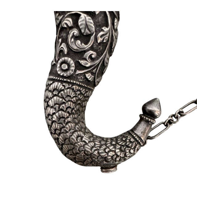 Late 19th Century Silver Victorian Repoussé Silver Cornucopia Posy Holder For Sale In Austin - Image 6 of 15