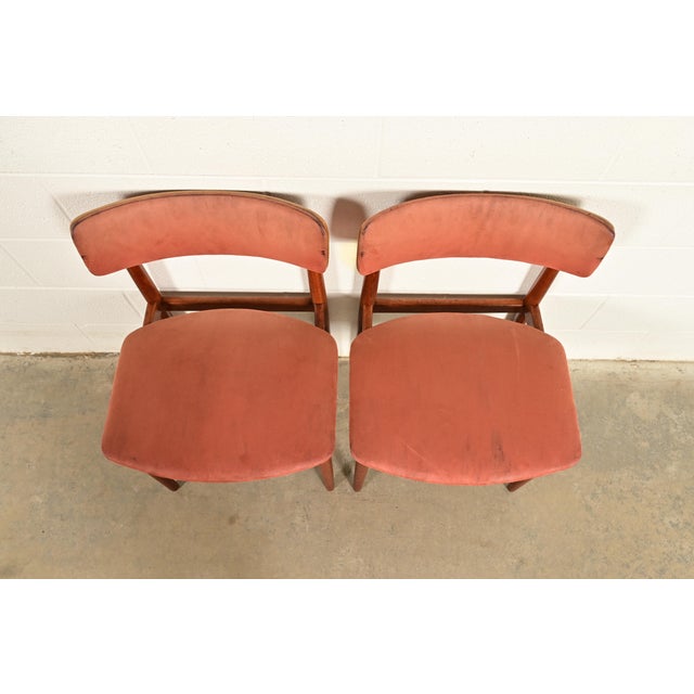 1960s Finn Juhl Style Danish Modern Sculpted Teak Side Chairs or Dining Chairs, Pair For Sale - Image 5 of 14