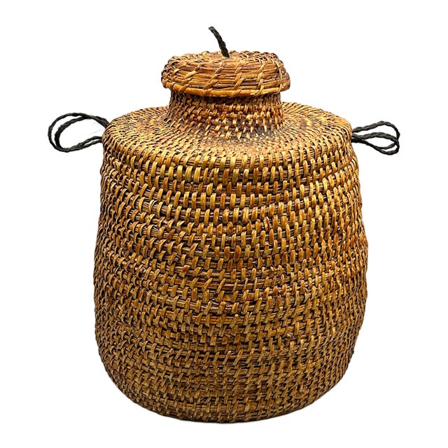 Apache Tus Pitch-Coated Lidded Basket With Horsehair Handles, C. 1940–1950 For Sale