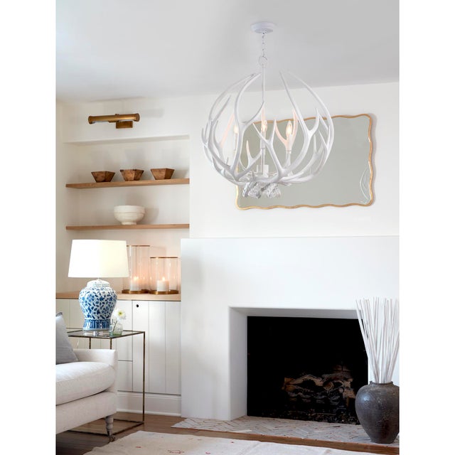 Illuminate artwork with style. The Tate Picture Light is classic and timeless. It's clean lines give it a modern touch...