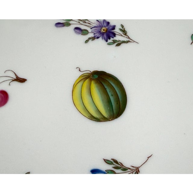 Rustic European Richard Ginori Italian Faience Square Dish With Scattered Fruit and Floral Decoration For Sale - Image 3 of 6