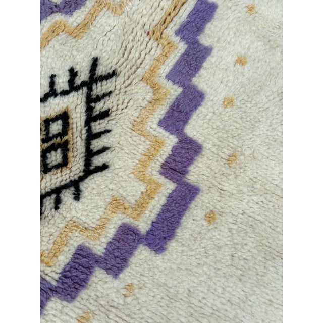 Moroccan Artist Beni Ouarain Moroccan Wool Rug With Lavender Tribal Motif For Sale - Image 4 of 10