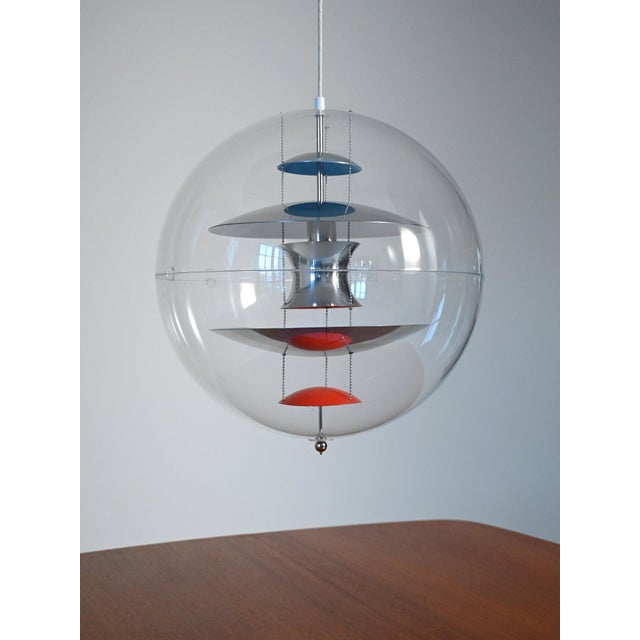1960s VP Globe Lamp by Verner Panton for Louis Poulsen, 1970s For Sale - Image 5 of 11