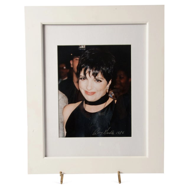 Photo of Liza Minnelli Signed by Barry Gordin 1986 For Sale