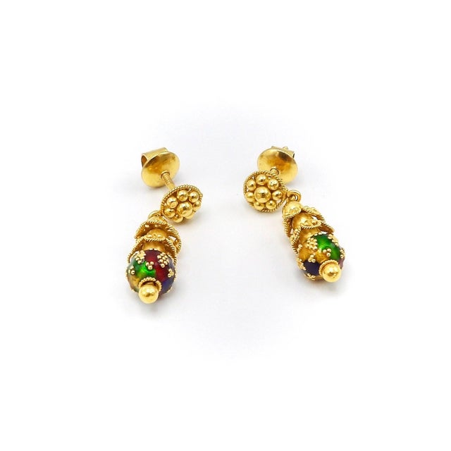 Indian 22k Gold Indian Cannetille Dangle Earrings With Multi Color Enamel, A Pair For Sale - Image 3 of 9