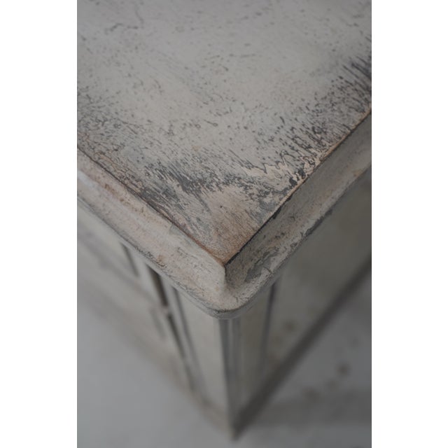 Pair Hooker Hollywood Regency 3 Drawer Commode Chests For Sale - Image 9 of 18