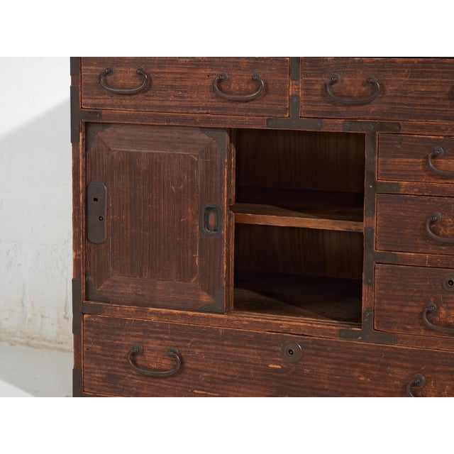 Small Antique Japanese Tansu Cabinet, 1890s For Sale - Image 3 of 15