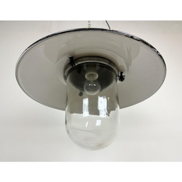 1960s Industrial Grey Enamel Factory Hanging Lamp, 1960s For Sale - Image 5 of 14