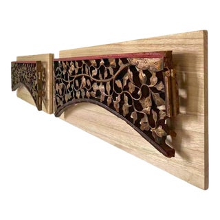 Chinoiserie Wall Art —c.1890 Antique Chinese Gilded Curved Arch Spandrel，Pair For Sale