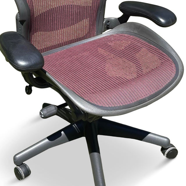 Contemporary Vintage Herman Miller Aeron Office Desk Chair For Sale - Image 3 of 5