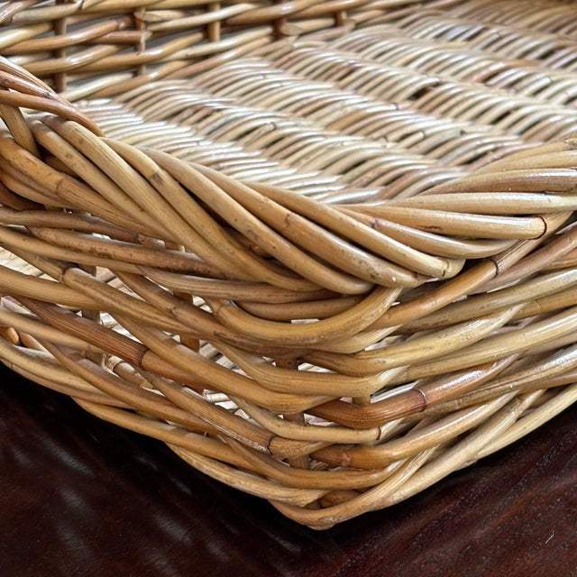 Large French Country-Style Handwoven Wicker Basket Tray For Sale - Image 11 of 12
