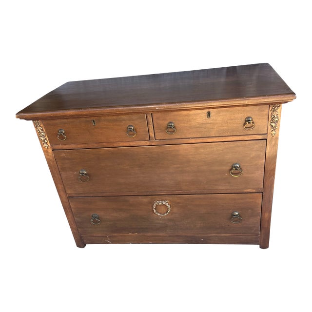 Vintage Federalist Style Chest of Drawers Dresser For Sale