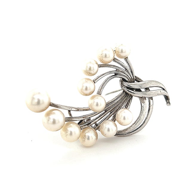 1990s 1990s Mikimoto Estate Akoya Pearl Brooch Sterling Silver For Sale - Image 5 of 12