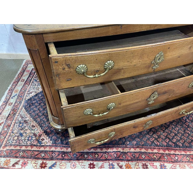 Wood Antique Chest of Drawers in Walnut and Fir, 1700s For Sale - Image 7 of 18