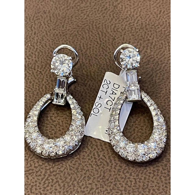 Metal 1950s 7 Ct Diamond Drop Cocktail Earrings Platinum with 2 Ct Solitaire Diamond For Sale - Image 7 of 18