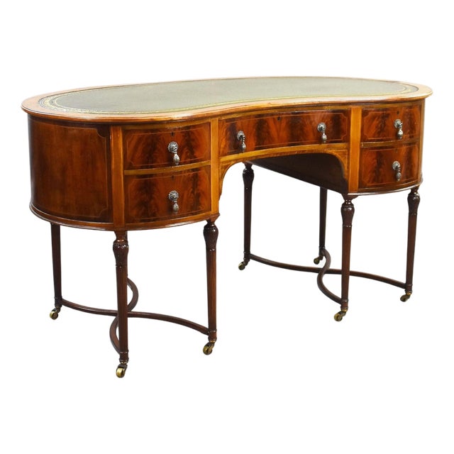 Edwardian Kidney-Shaped Flame Mahogany Writing Table, 1905 For Sale