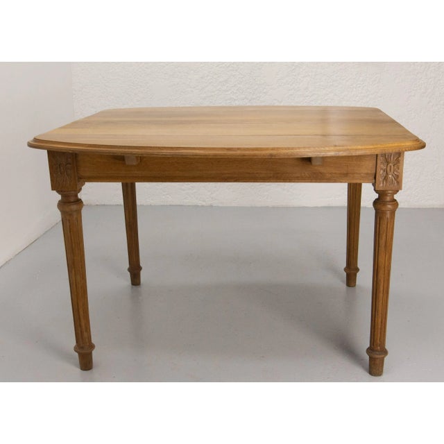 French Louis XVI Style Walnut Dining Extending Table, Late 19th Century For Sale - Image 6 of 13