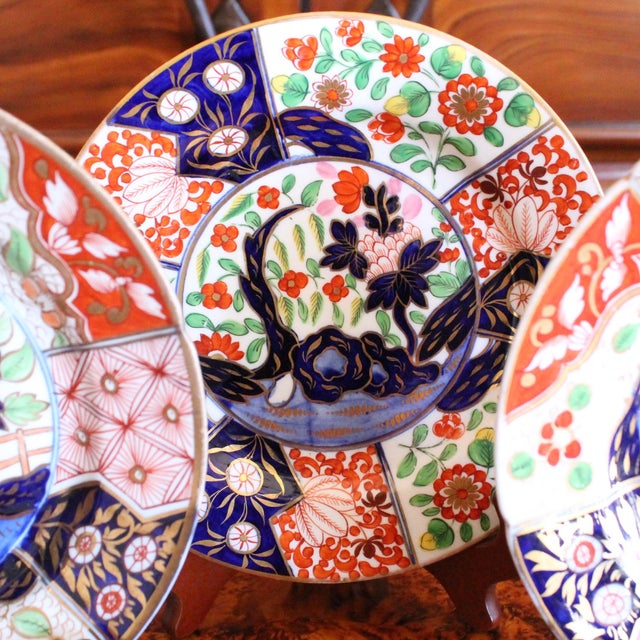 Ceramic English Coalport Gilt Imari Porcelain Plates "Rock and Tree" or "Money Tree" Pattern - Set of Three For Sale - Image 7 of 15