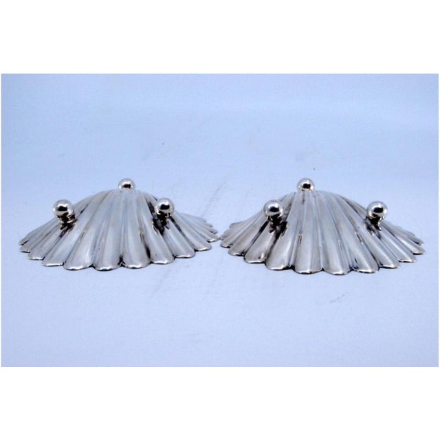 Metal Shell-Shaped Silver Ringlets with Round Feet, Set of 2 For Sale - Image 7 of 10