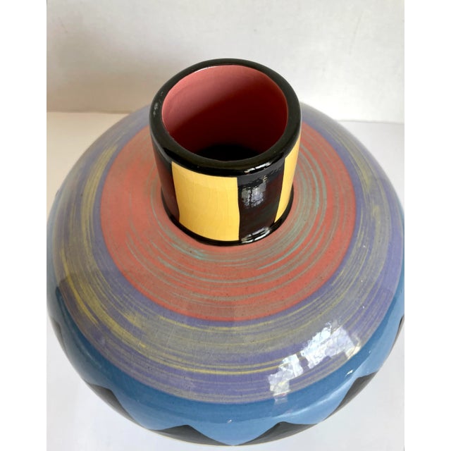 Postmodern Postmodern Memphis Vohann of California Hand-Painted Vase For Sale - Image 3 of 11