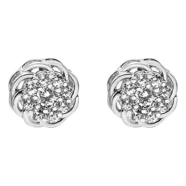 .925 Sterling Silver 1/2 Cttw Round Diamond Cluster Openwork Floral Halo Stud Earrings (I1-I2 Clarity, I-J Color) For Sale