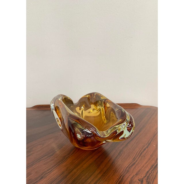 1960s Mid 20th Century Murano Style Sommerso Glass Ashtray in Amber and Citrine For Sale - Image 5 of 8
