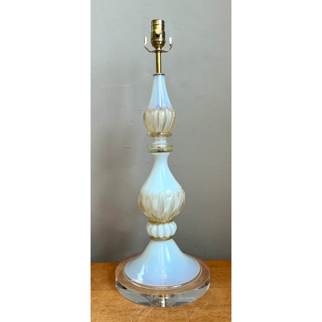Mid-Century Modern Vintage Murano Opalescent Glass and Lucite Table Lamp For Sale - Image 3 of 12