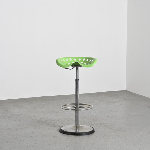 Model Faucheuse Bar Stools by Etienne Fermigier for Mirima, 1970s, Set of 2 For Sale - Image 3 of 10