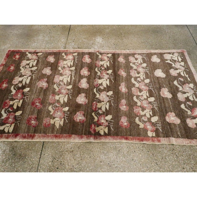 Textile Galerie Shabab Collection Mid-20th Century Turkish Anatolian Rug For Sale - Image 7 of 10