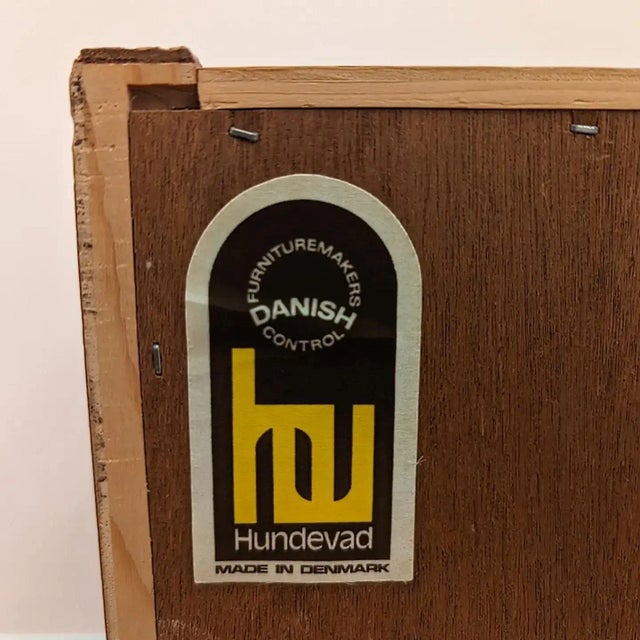 1980s Mid-Century Teak Adjustable Bookcase by Hundevad & Co, 1960s For Sale - Image 5 of 6