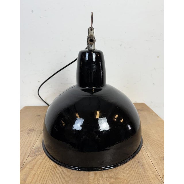 Industrial Black Enamel Factory Lamp with Cast Iron Top, 1950s For Sale - Image 11 of 16