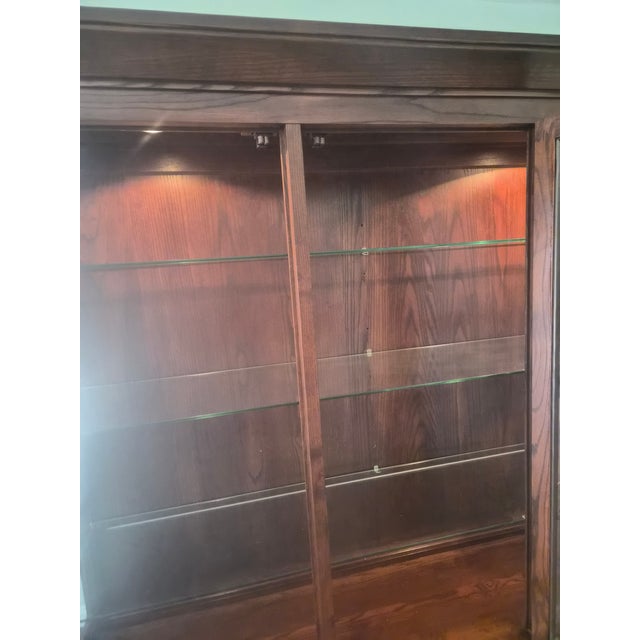 Arts & Crafts 1950s Stickley-Style Mission Oak Lighted China Cabinet Hutch | Arts & Crafts Buffet For Sale - Image 3 of 8