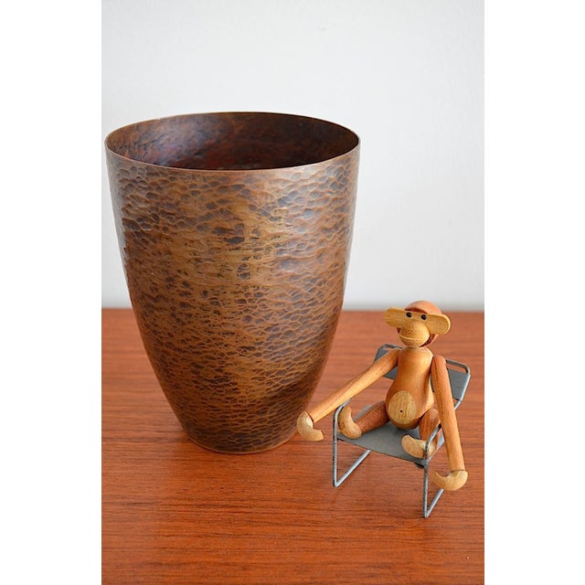 Bauhaus-era copper vase by the german albert gustav bunge (1863-1967). Albert bunge registered a metalworking workshop in...