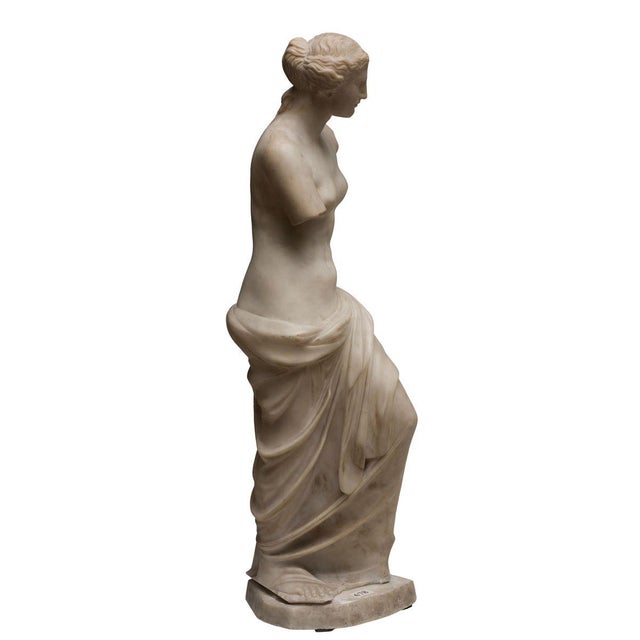 Carrara Marble Sculpture Copy of Venus de Milo, 1820s For Sale - Image 3 of 6