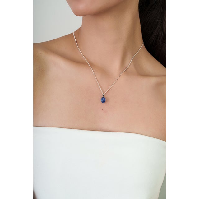 Modernist 3.23ct Oval Cabochon Blue Sapphire Solitaire Pendant in 14k White Gold For Sale - Image 10 of 14