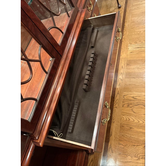 1990s 1990s Henredon China Cabinet For Sale - Image 5 of 8