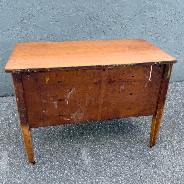 Antique Queen Anne Style Birds Eye Maple Vanity Low Desk For Sale - Image 10 of 10
