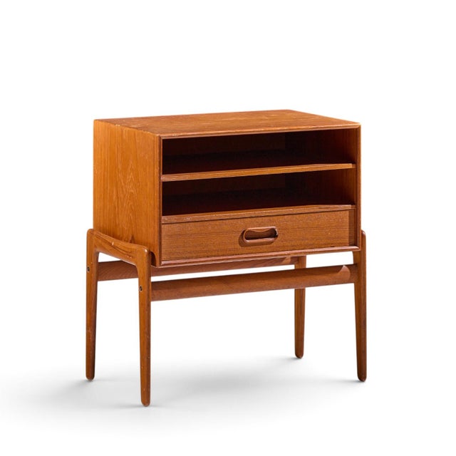 Arne Vodder for Vamo Sønderborg Mid Century Danish Teak Nightstands - Pair For Sale In Chicago - Image 6 of 12