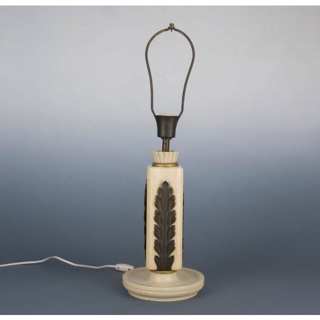 Mid-Century Modern Table Lamp in White Lacquered Wood and Brass Leaves from Osvaldo Borsani, 1940s For Sale - Image 3 of 16