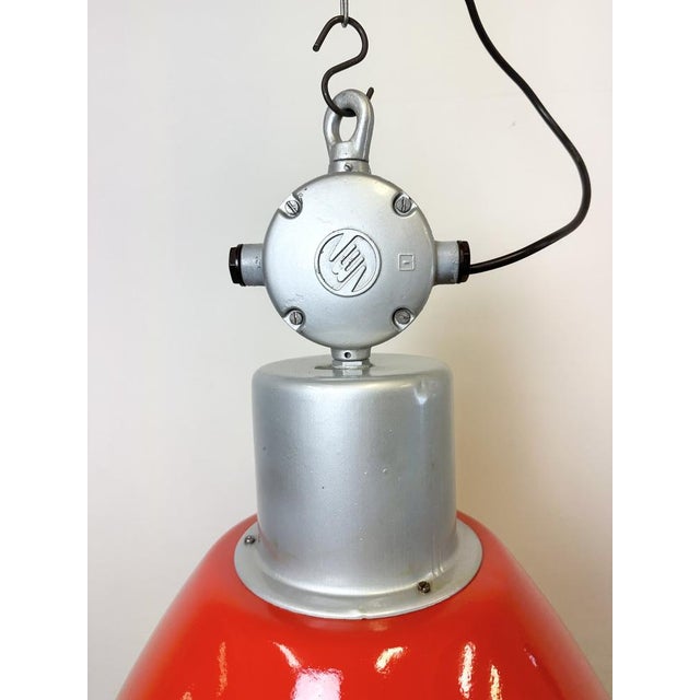 Mid-Century Modern Large Industrial Red Painted Factory Lamp from Elektrosvit, 1960s For Sale - Image 3 of 16