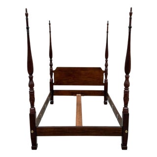 Henredon Georgian Chippendale Mahogany Queen Size Tall Carved Finial Poster Bed For Sale