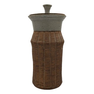 Vintage Mid Century Moderns Ribbed Ceramic Two Tone Vase With Lid, Signed For Sale