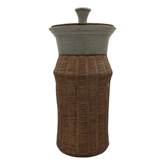 Vintage Mid Century Moderns Ribbed Ceramic Two Tone Vase With Lid, Signed For Sale