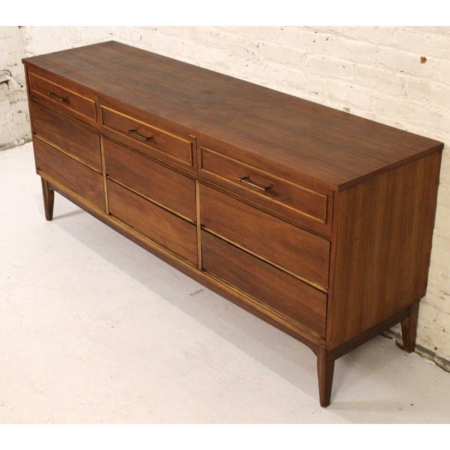 Mid 20th Century Vintage Nine Drawer Walnut Dresser by Dixie Furniture Co. For Sale - Image 5 of 16