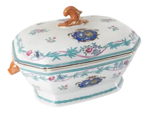 Contemporary Chinoiserie Chinese Export Famille Rose Tureen