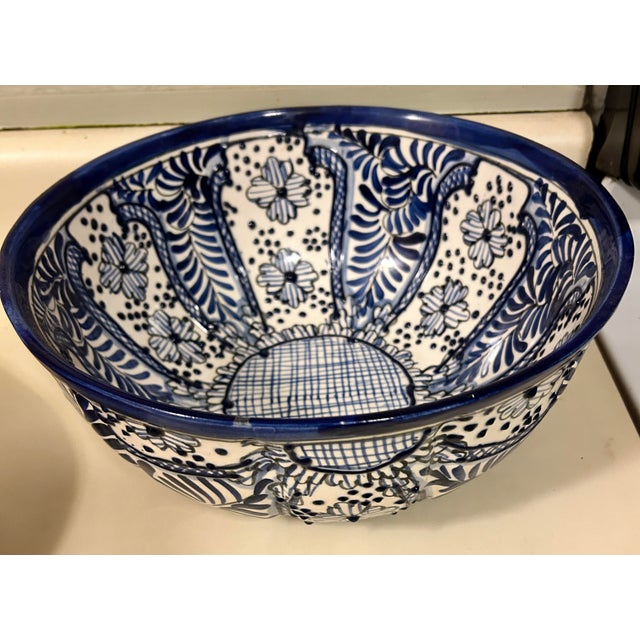 Vintage Mexican Talavera Hand-Painted Blue & White Ceramic Serving Bowl For Sale - Image 9 of 12