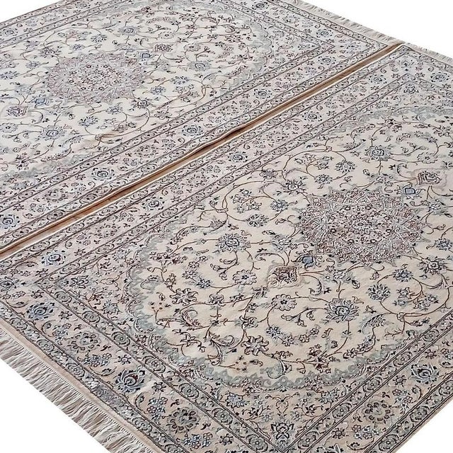 Textile Middle Eastern Rug in Virgin Wool and Silk For Sale - Image 7 of 7