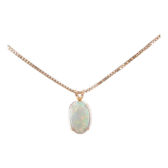 Mid-Century 14 Karat Yellow Gold Oval Natural Opal Necklace For Sale