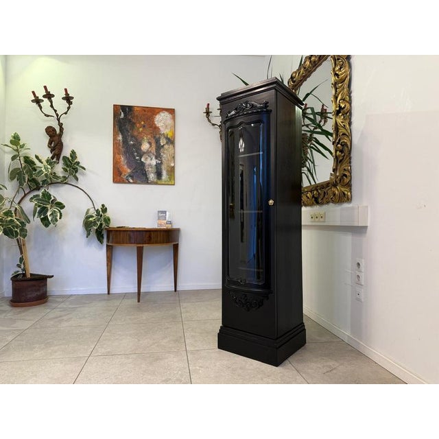 Contemporary Art Nouveau Display Pillar Cabinet For Sale - Image 3 of 18